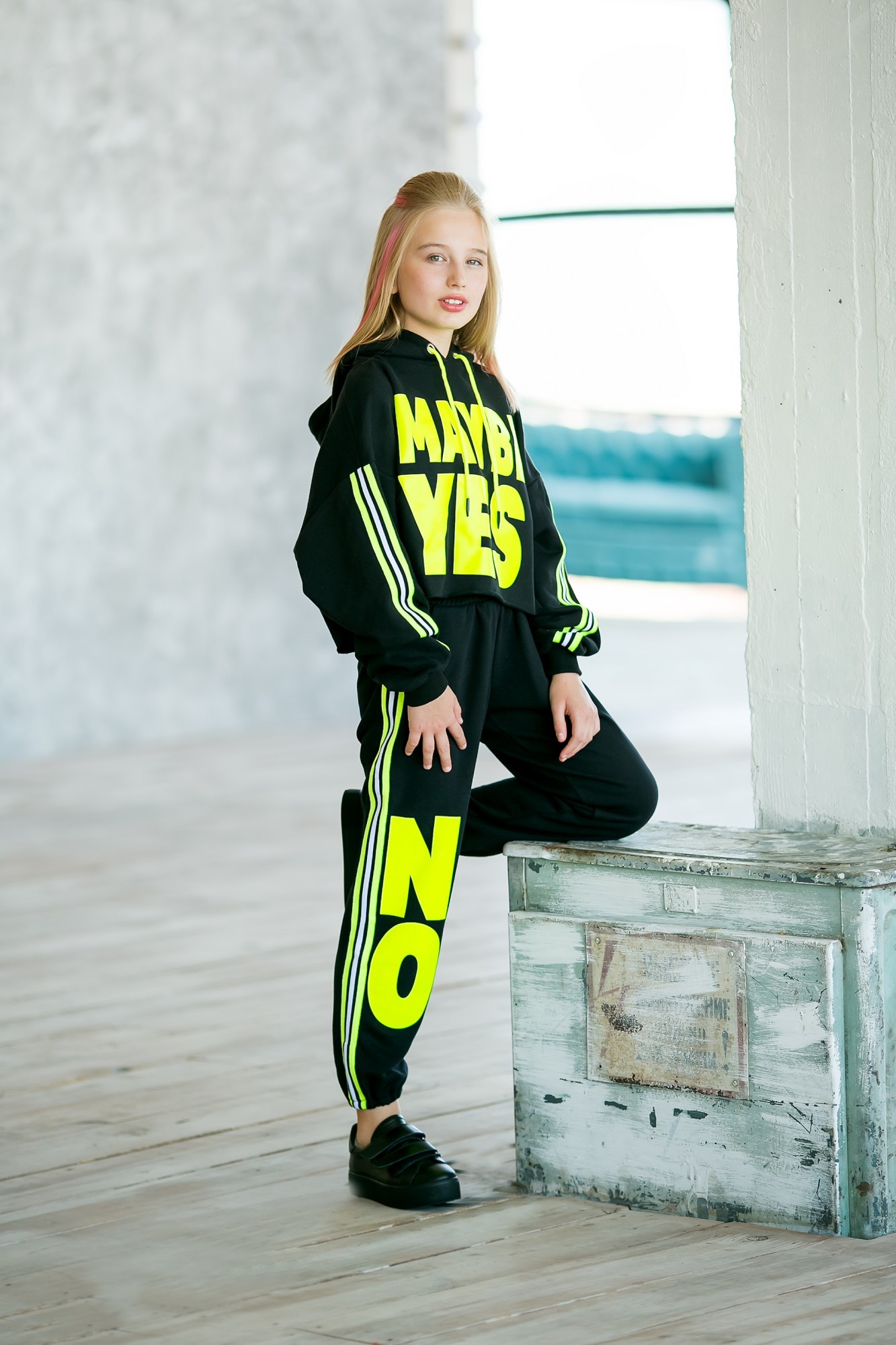 

Спортивный костюм трикотаж с текстовой надписью My Space Girl 158-164 см Черный