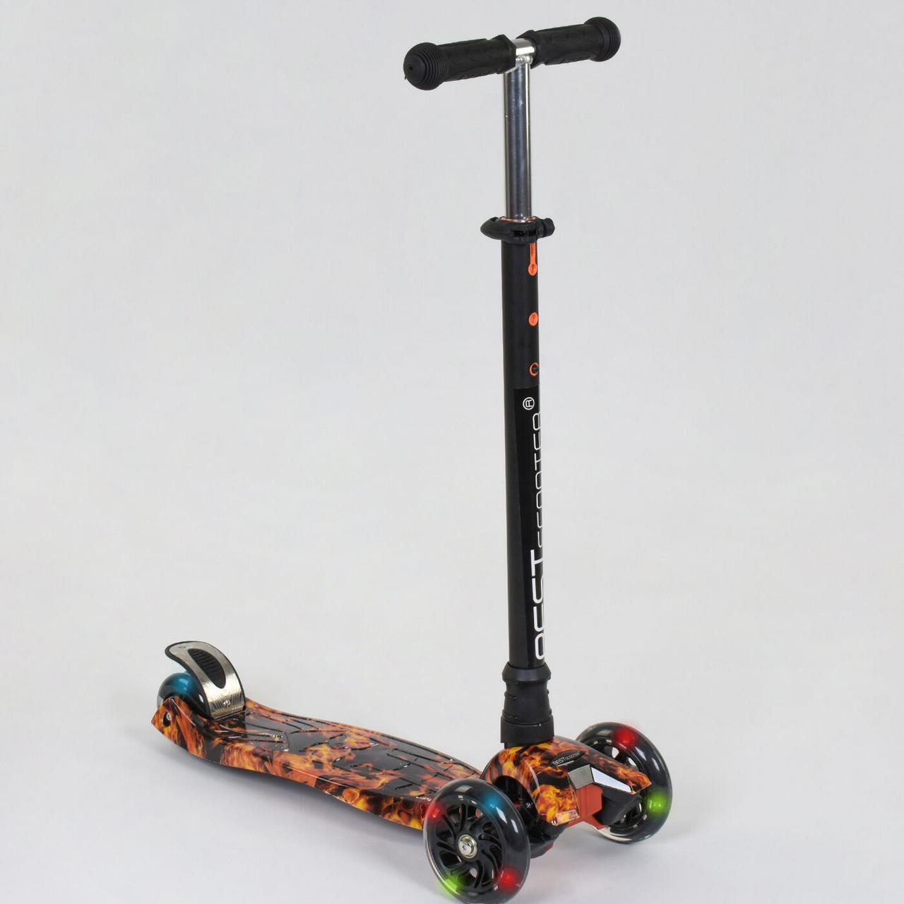 

Самокат А 24661 779-1310 MAXI Best Scooter 4 колеса PU. Подсветка