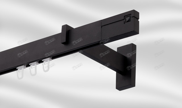 

Карниз одинарный Square Line 200 см. Чёрный Финал Квадро с чёрным камнем