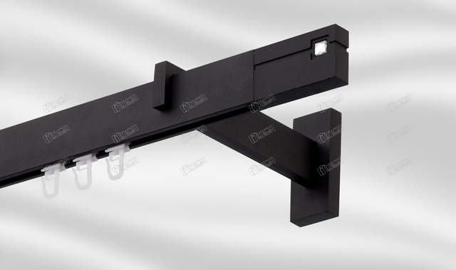 

Карниз одинарный Square Line 160 см. Чёрный Финал Квадро с белым камнем