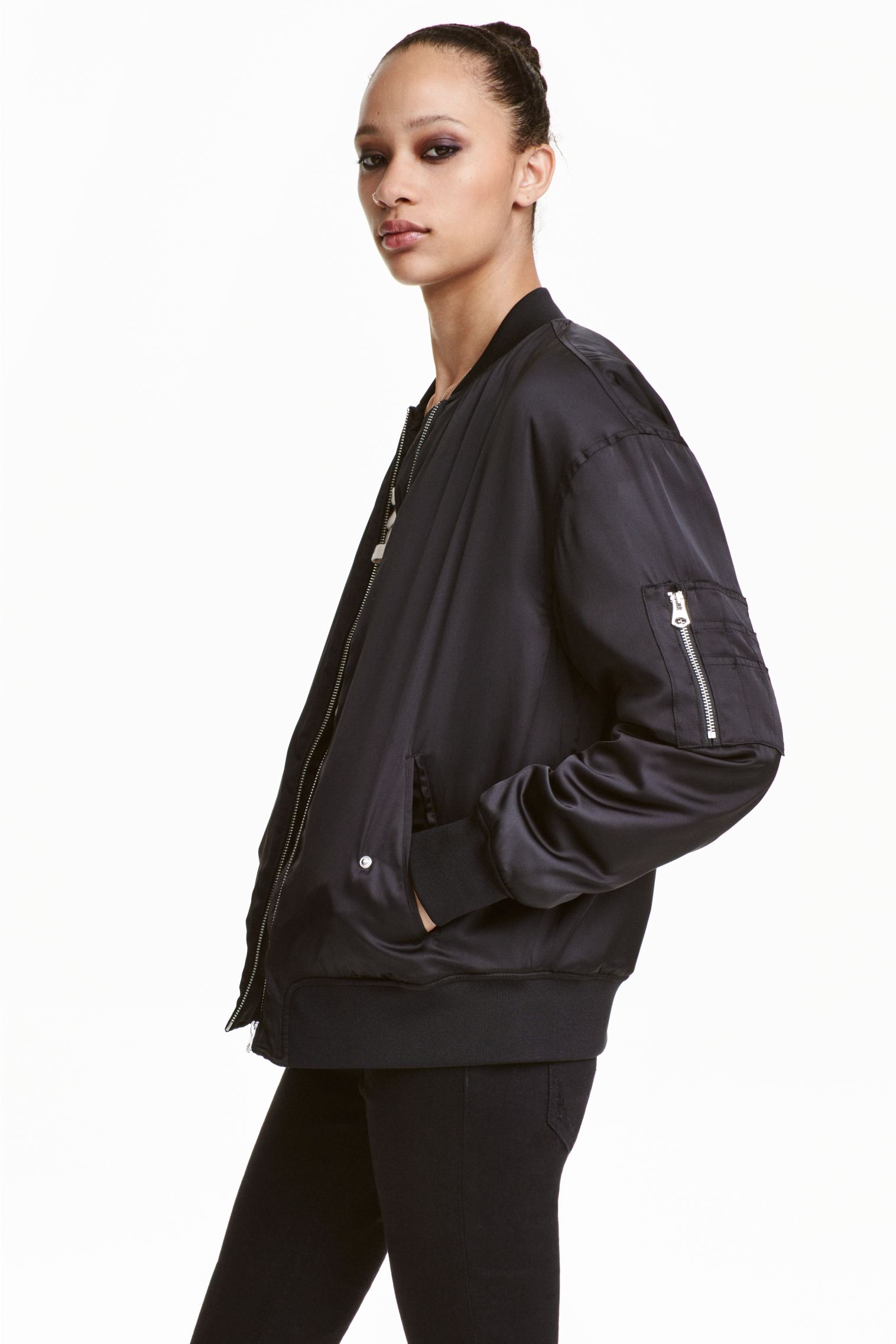

Бомбер H&M 32 черный 30034213364
