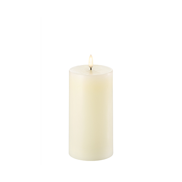 

LED свеча Pillar candle UYUNI Lighting 7,8x15 см бежевый