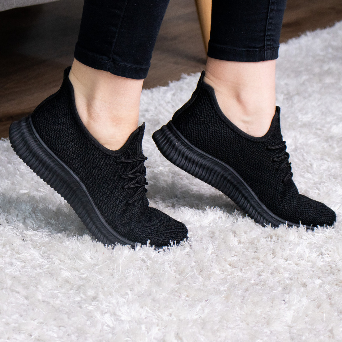 

Кроссовки женские Fashion Toby 2931 39 размер 25 см Черный