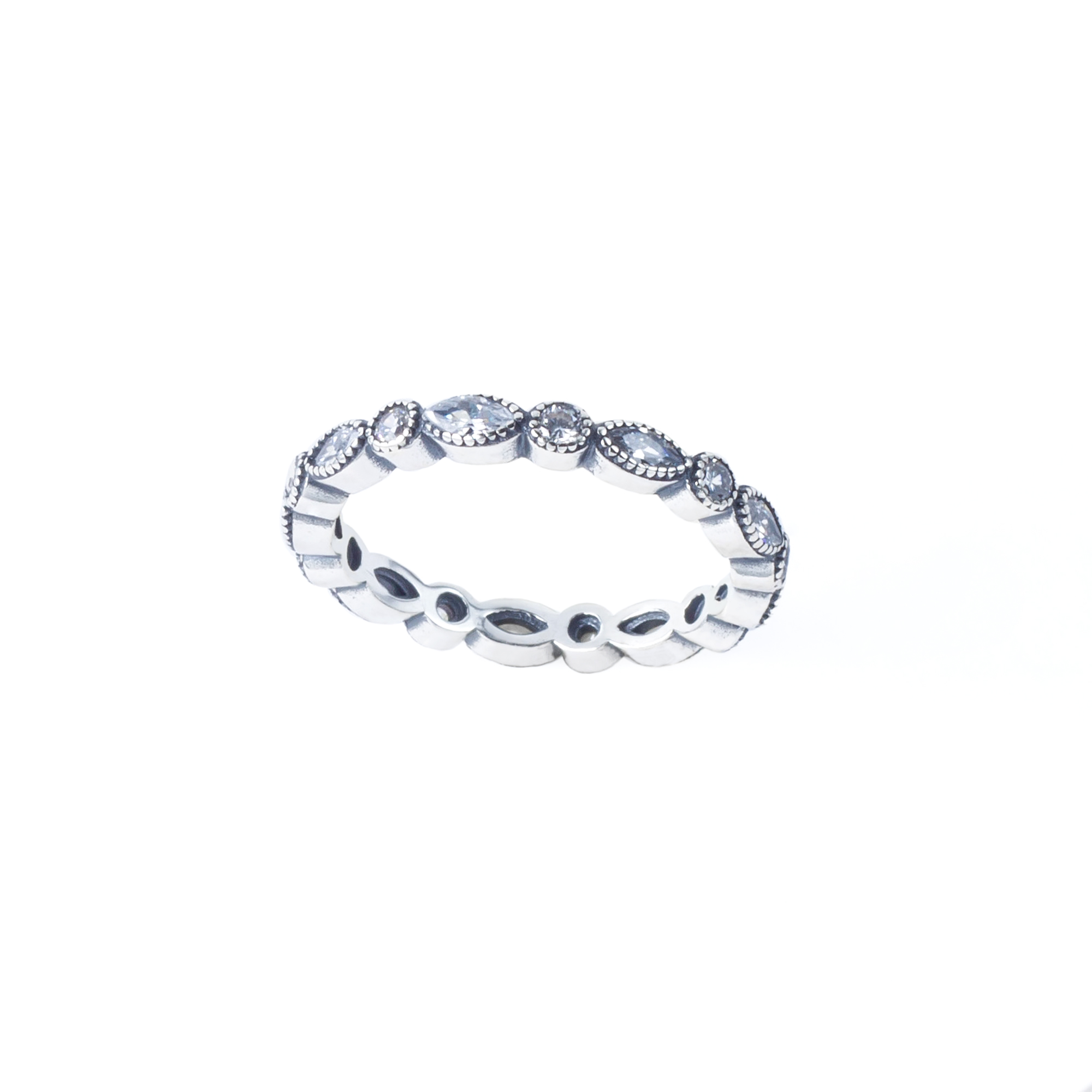 

Каблучка TOP Silver размер 16,5 2,32 г 510304б