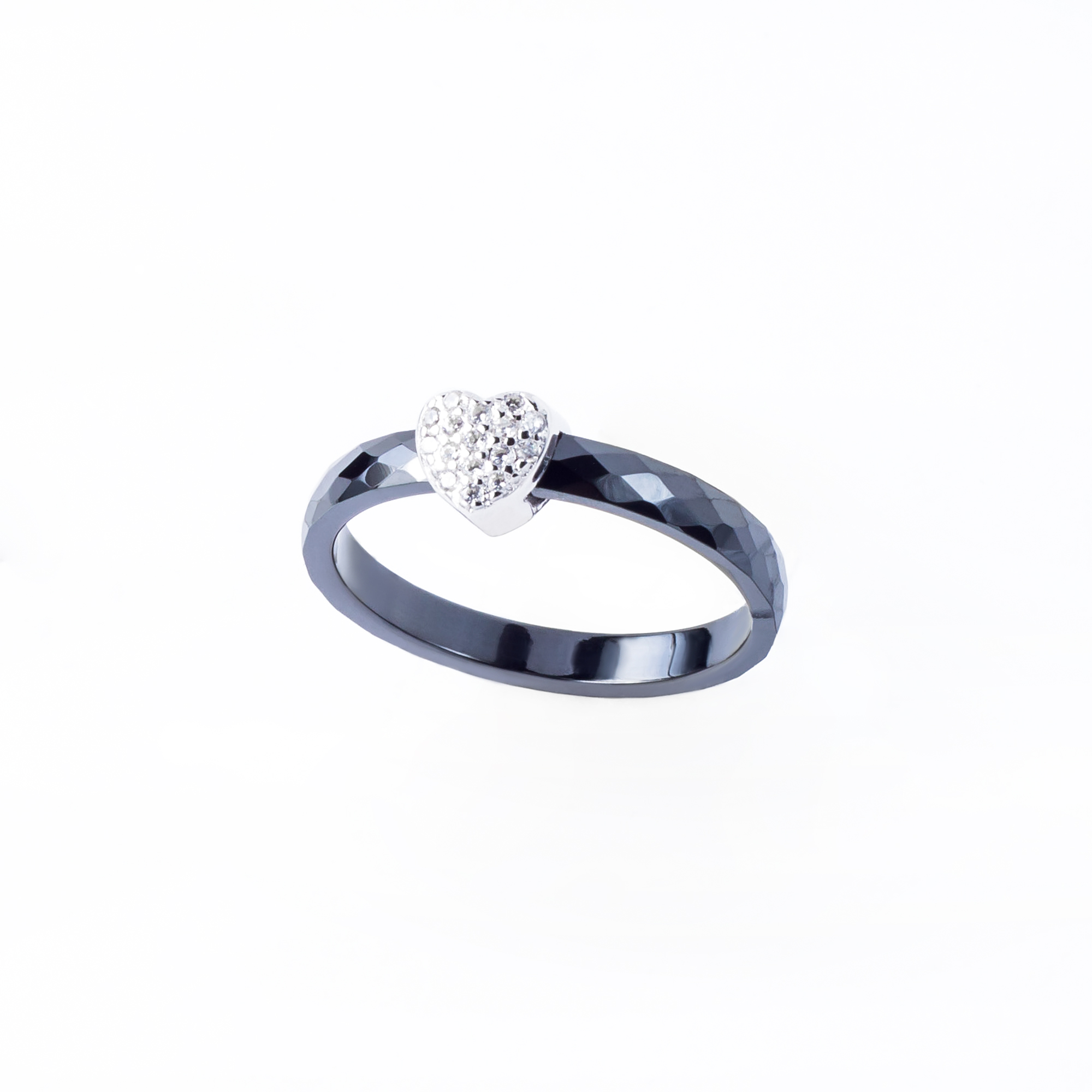 

Каблучка TOP Silver размер 18,0 2,47 г с510001ч