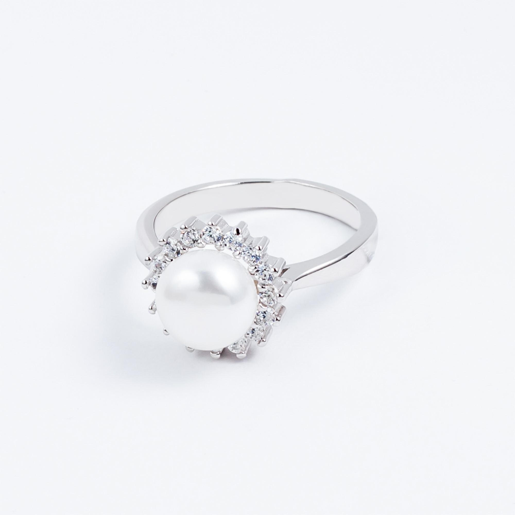 

Каблучка TOP Silver розмір 18,0 3,82 г