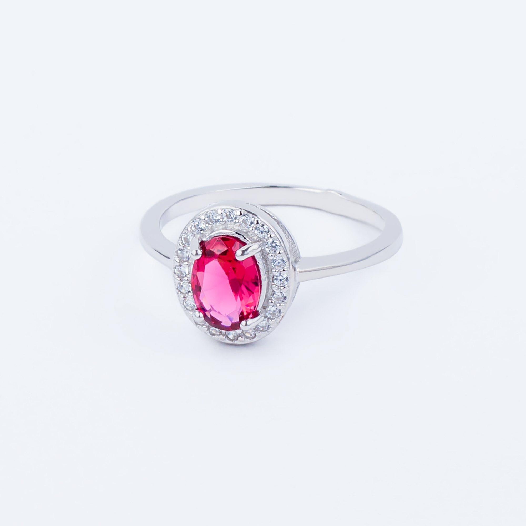 

Каблучка TOP Silver размер 16,5 2,10 г 9510114к