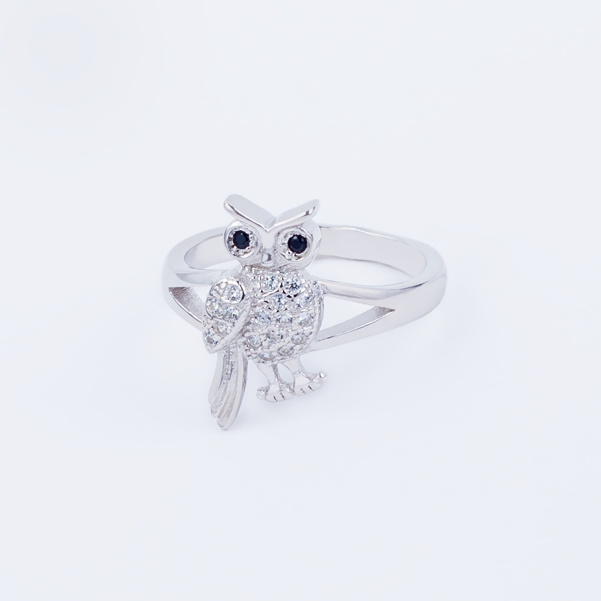 

Каблучка TOP Silver размер 19,0 3,00 г 9510076чб