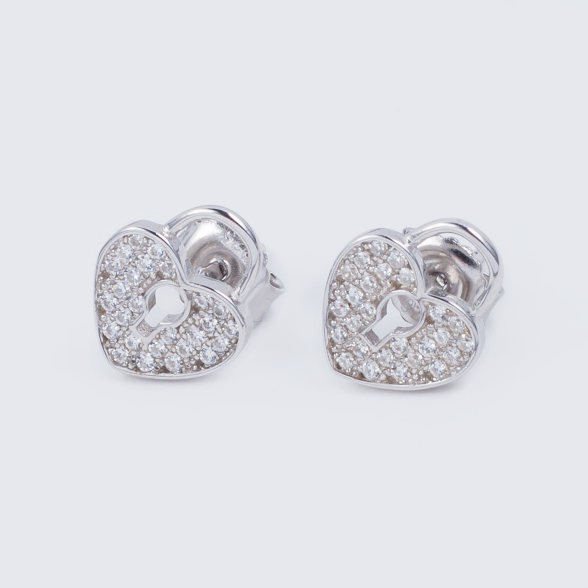 

Сережки TOP Silver 2,20 г 9520023б