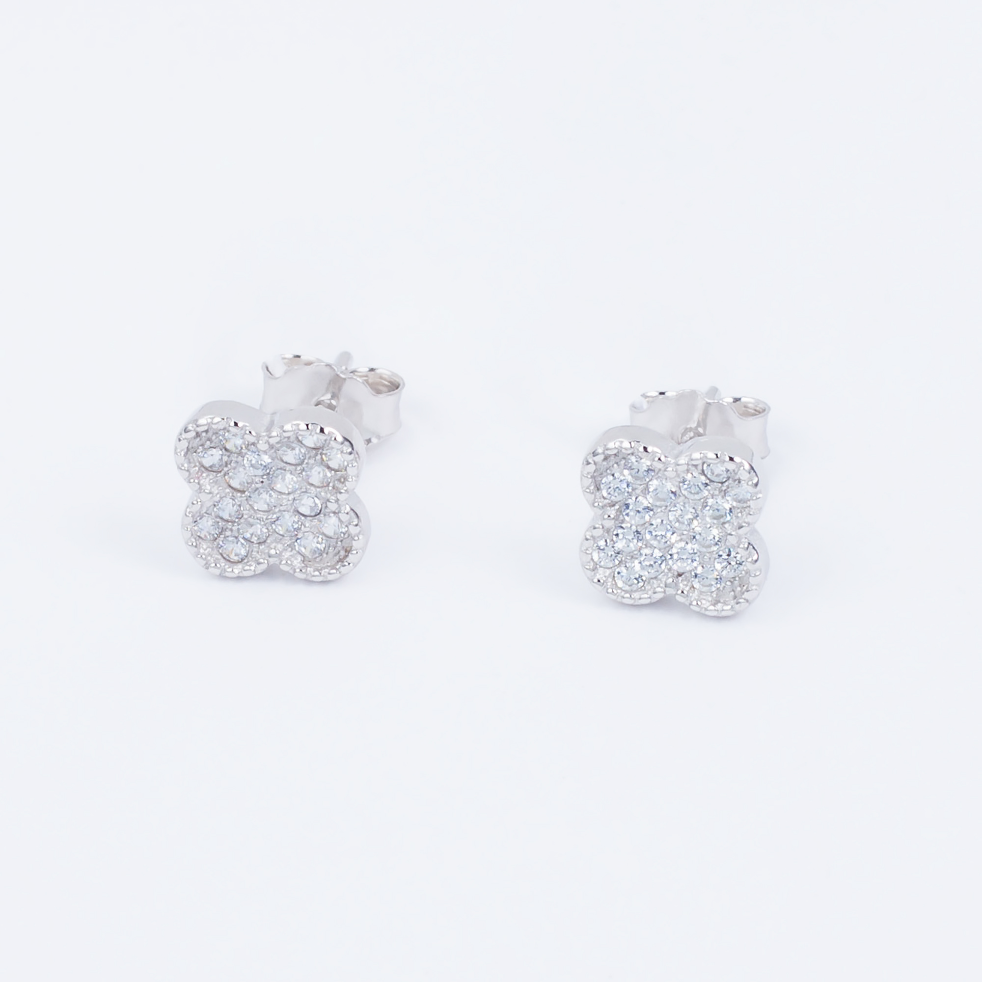 

Сережки TOP Silver 1,60 г 520357б
