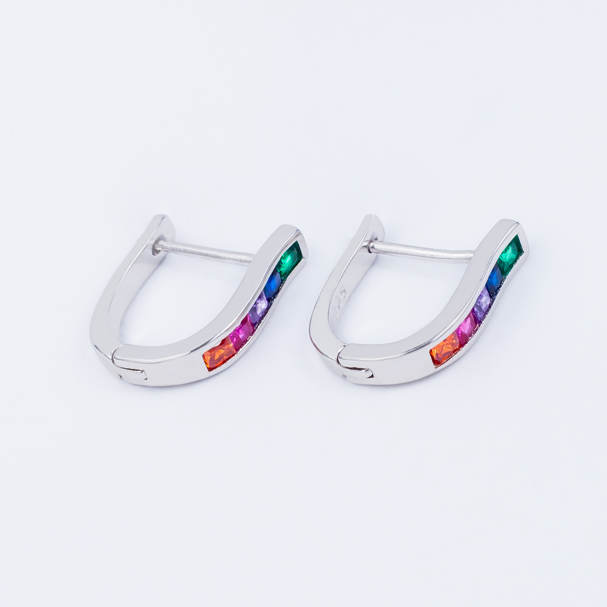 

Сережки TOP Silver 3,42 г 9520111цв