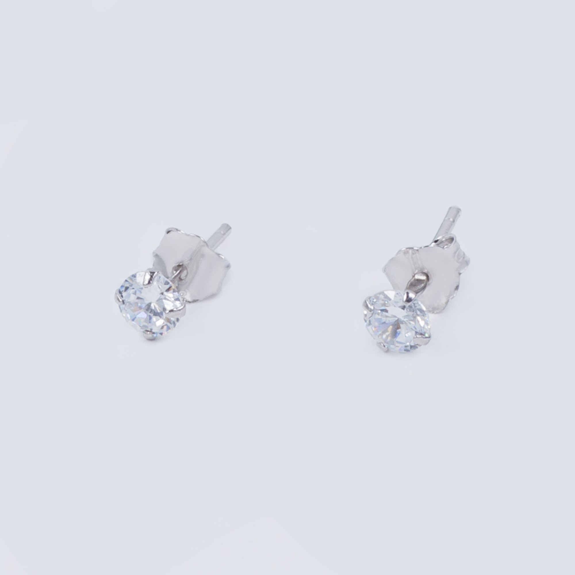 

Сережки TOP Silver 0,50 г 520205б