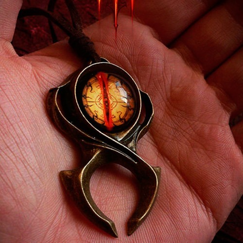 

Кулон Хранителя Хорадрима из Diablo Anex Leah Amulet в подарочной упаковке