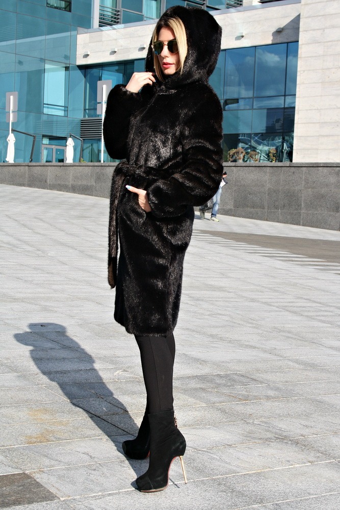 

Fashions • Шуба Emily Fashions 60 коричневый (021-1-гл-бр)