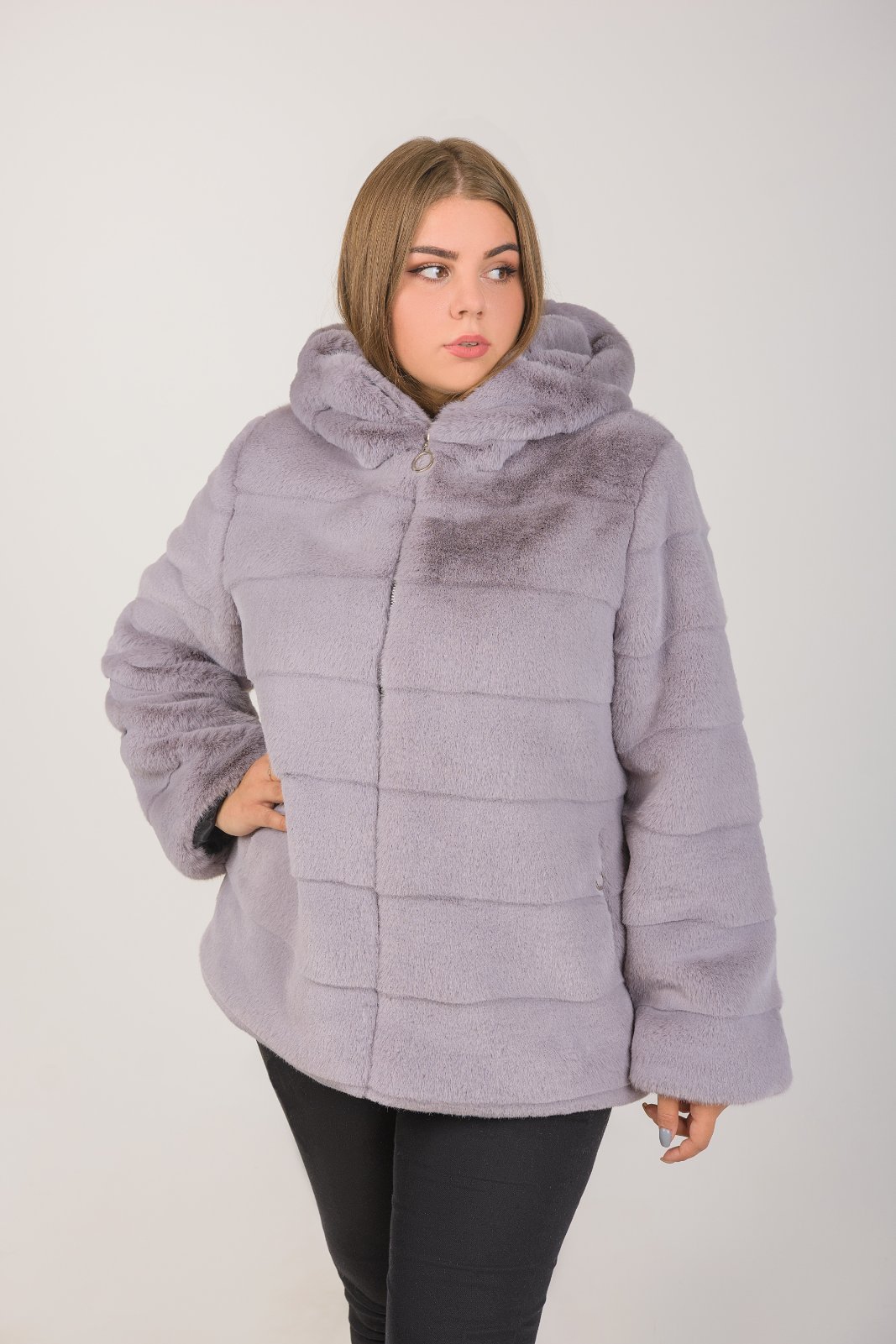 

Fashions • Шуба Olivia Fashions 56 серый (№025-бр)