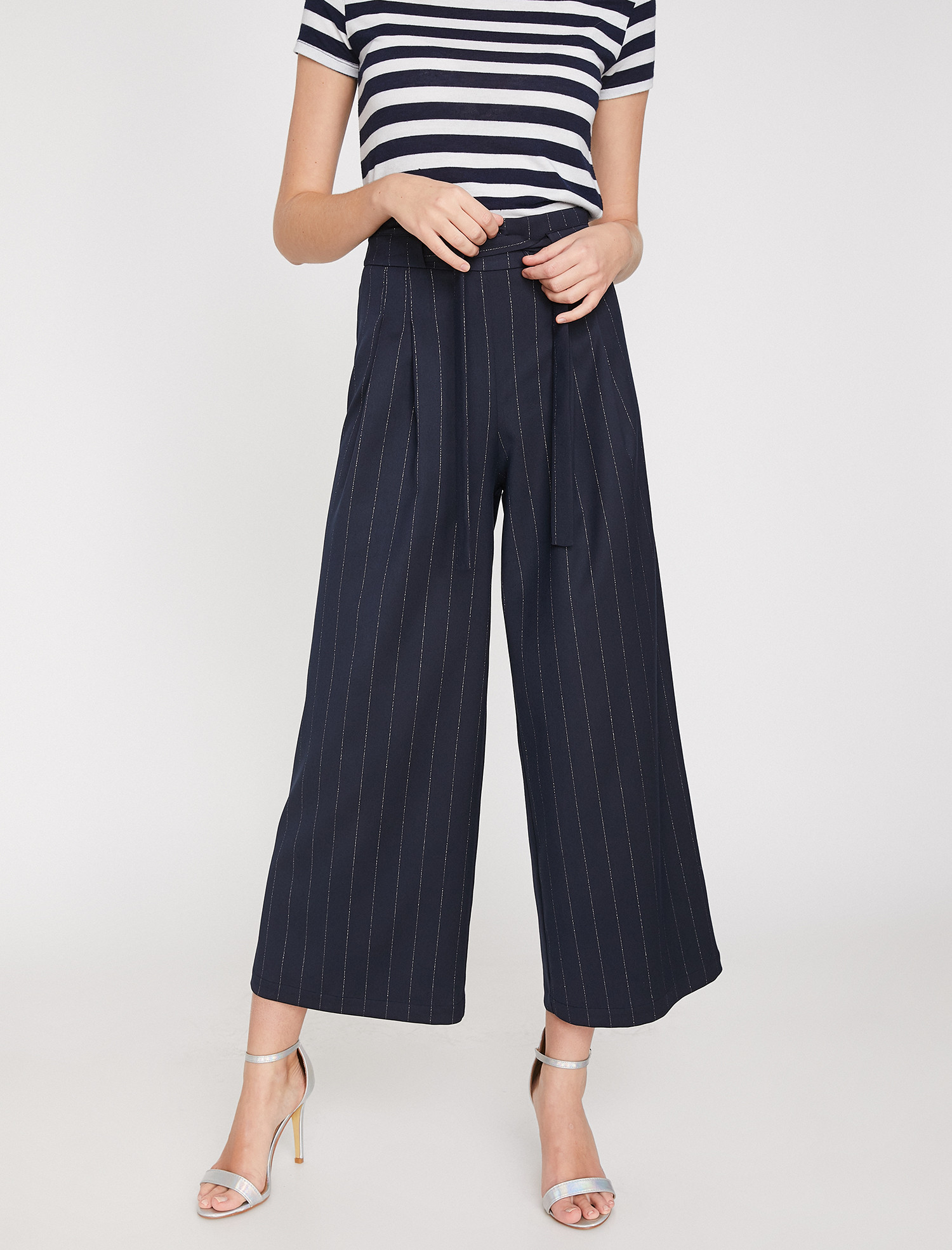 

Брюки Koton 9YAK43242EW-11N  Marine Stripe, Брюки Koton 9YAK43242EW-11N 34 Marine Stripe