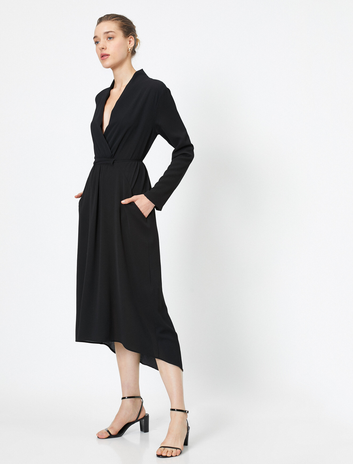 

Платье Koton 0KAK88339PW-999 38 Black