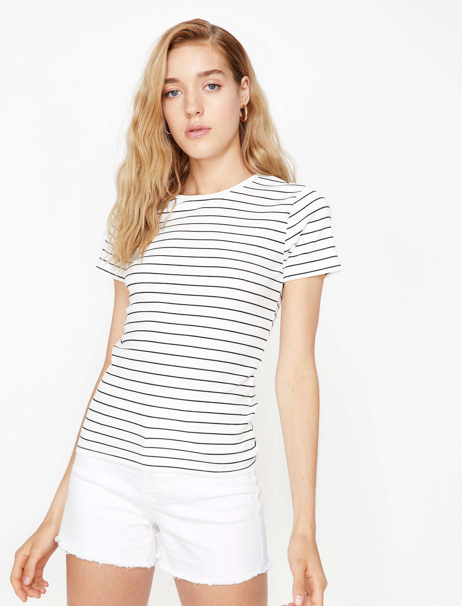 

Футболка Koton 9KAK12940OK-01L M White Stripe