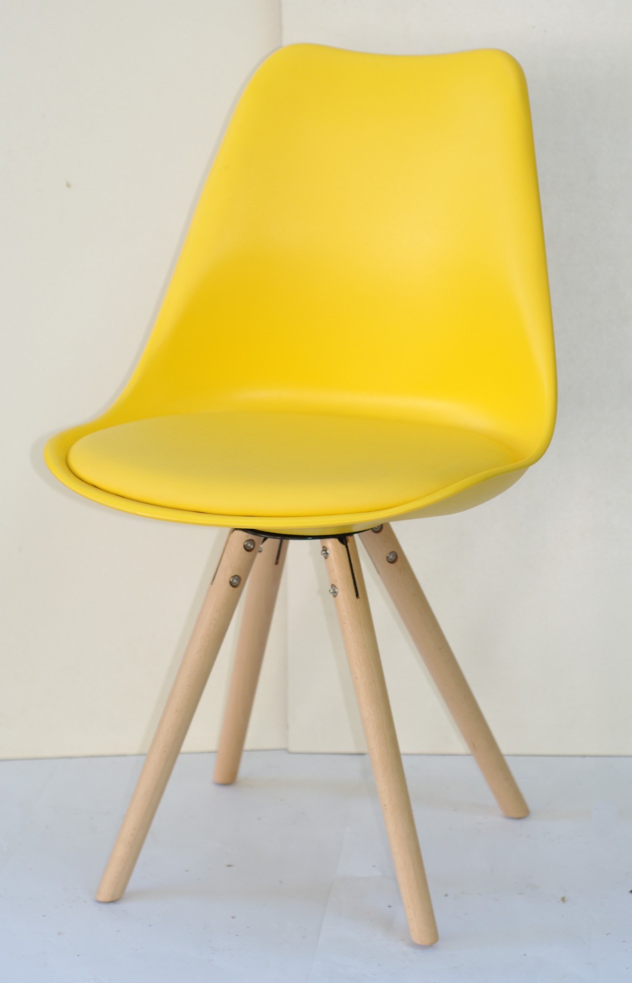 

Стул обеденный Onder Mebli MILAN-C ЖЕЛТЫЙ 14