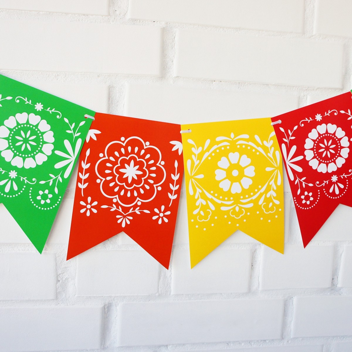 

Гирлянда из флажков "Mexican Fiesta" Happy Moments 12 флажков (03896)