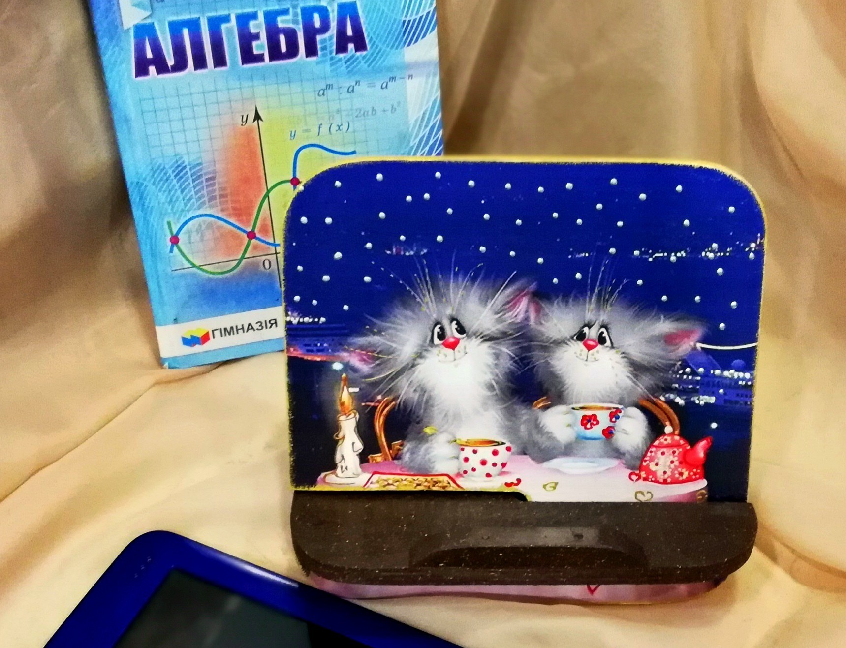 

Подставка для книг / учебников / планшета органайзер деревянная настольная школьная на стол / на парту