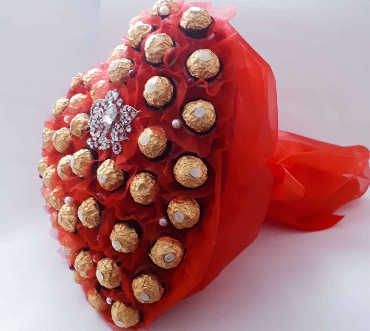 

Букет из конфет Ferrero Rocher большой Сердце с любовью Okl РР 0402