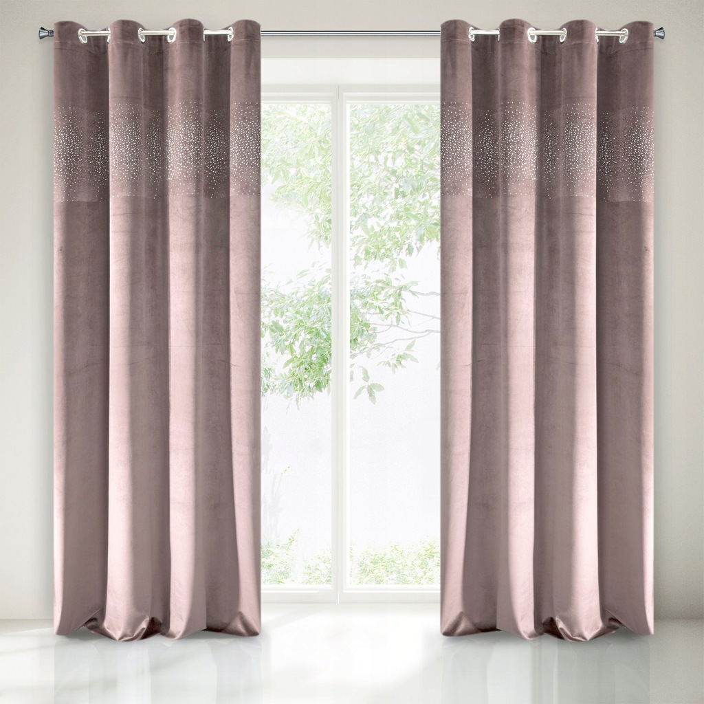 

Велюровая портьера EuroFirany Velvet с искусственными цирконами 140 х 250 см