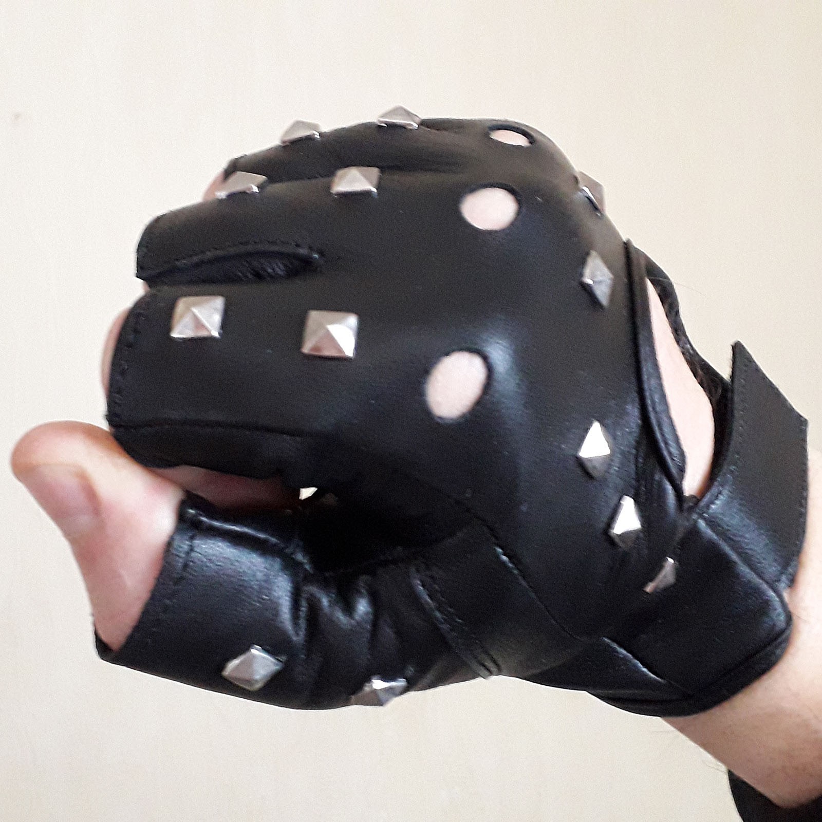 

Перчатки оригинальные водительские кожаные All State Leather с заклёпками без пальцев на липучке (AL3005_ XS) размер XS