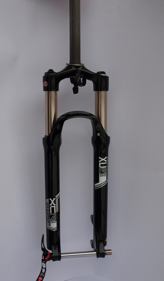 

Вилка SR Suntour SF15 XCR AIR DS RL R 15QLC32, 29", 100MM, черный.