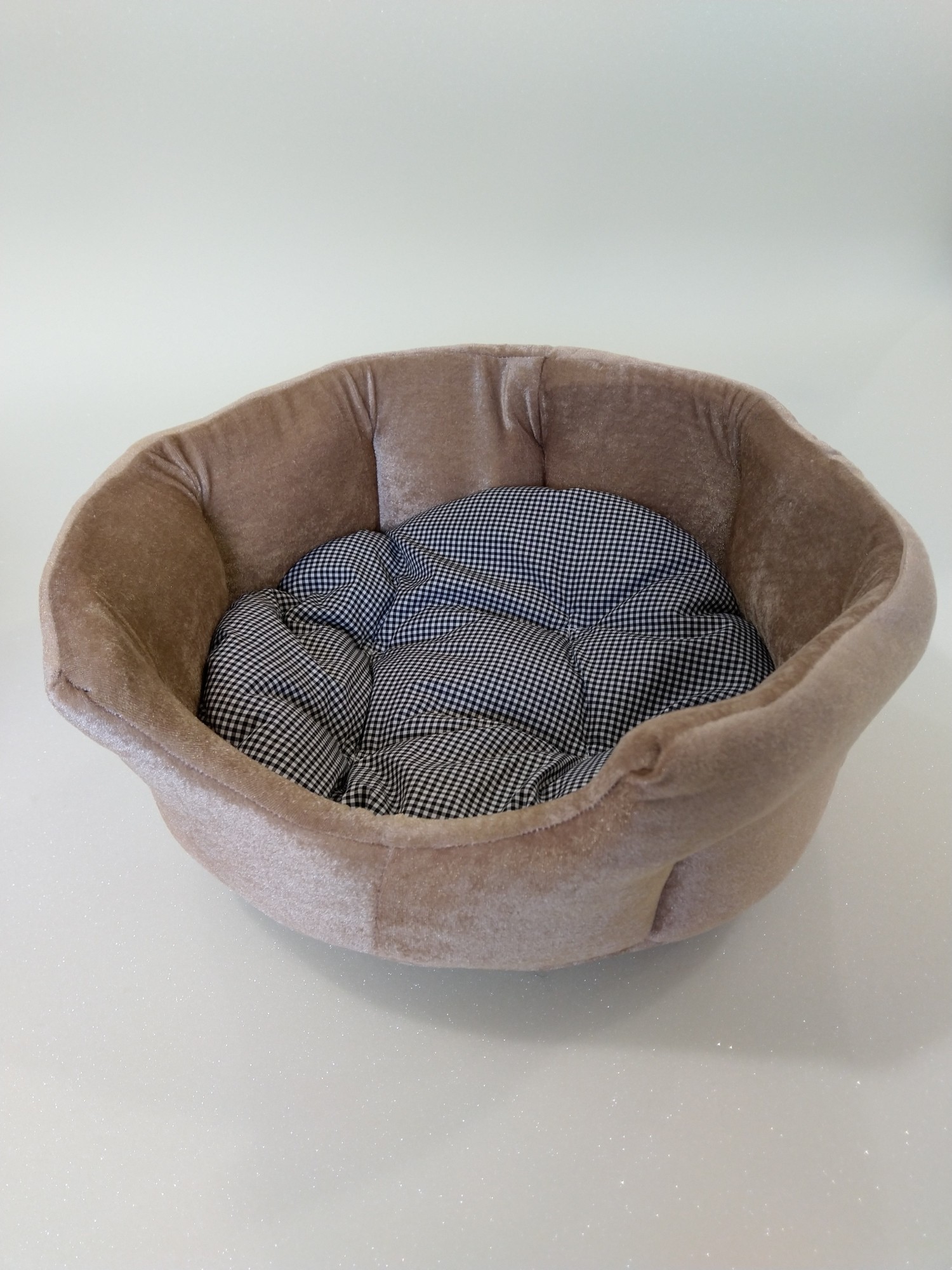 

Лежак (лежанка) Luх home для собак и котов с подушкой 38×38×15 Бежевый (869077166)