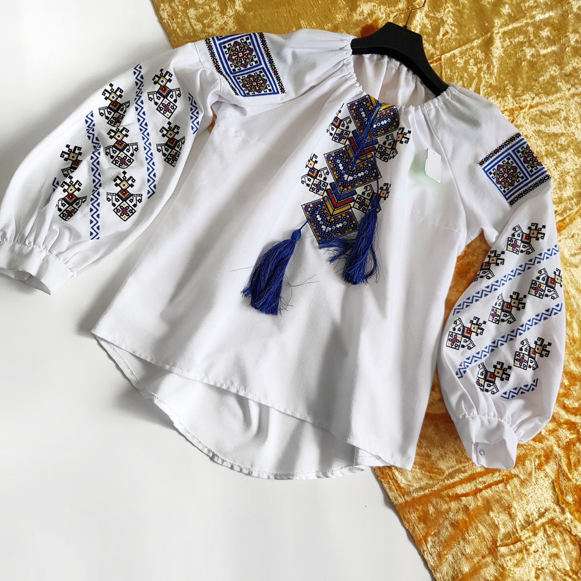 

Женская вышитая рубашка белая с цветной вышивкой крестиком EXCLUSIVE 4529 2XL