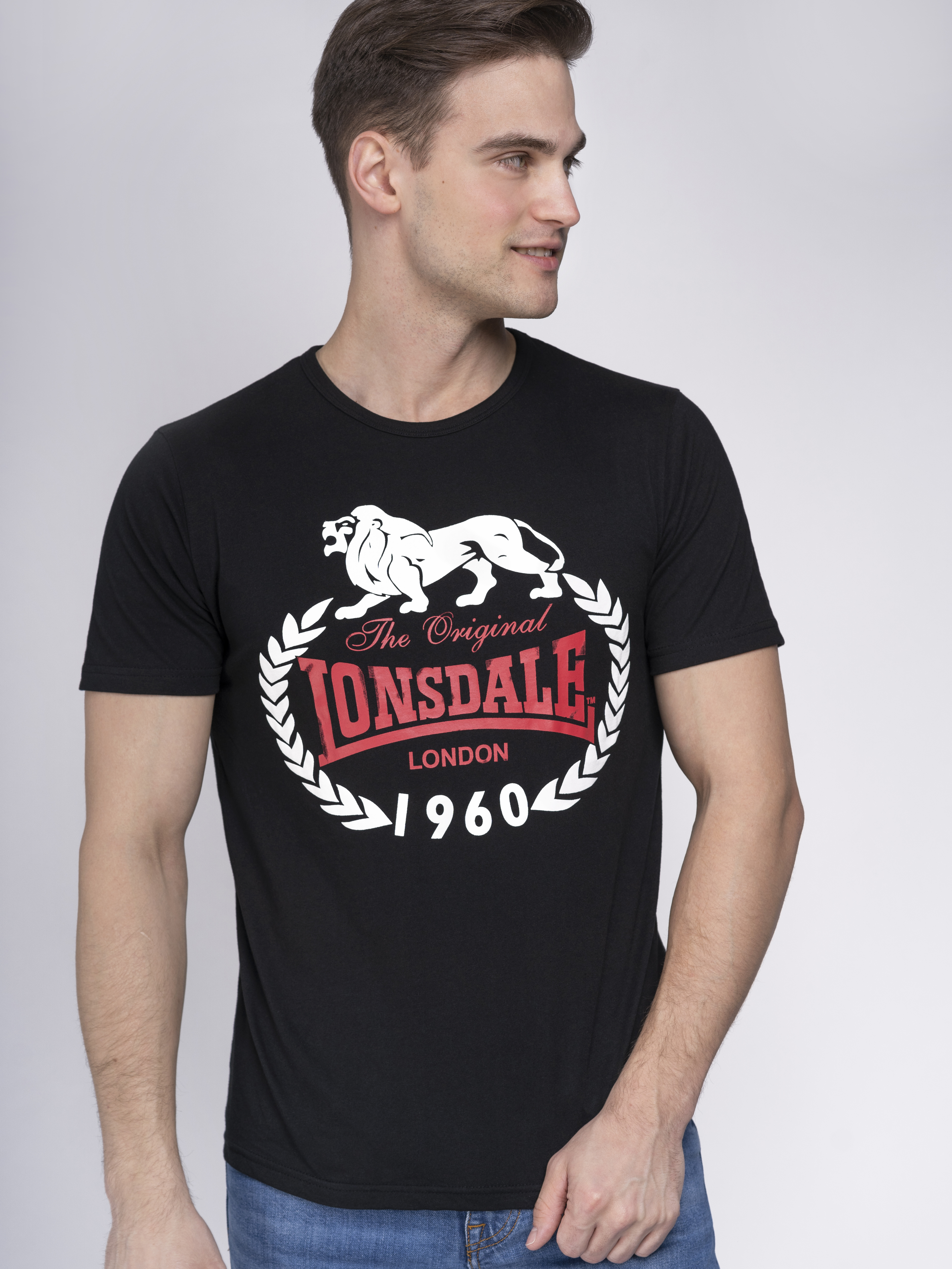 Акція на Футболка бавовняна довга чоловіча Lonsdale Original 1960 113099-1000 S Чорна від Rozetka