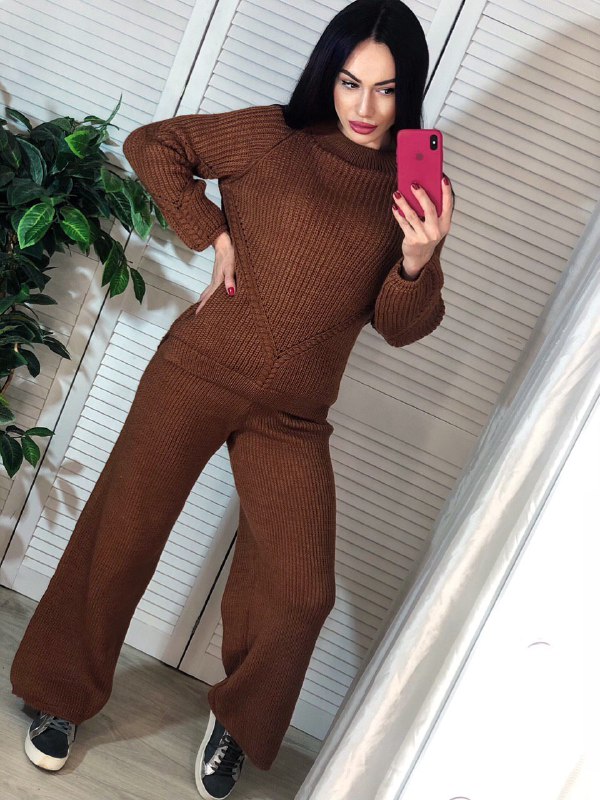 

Fashions • Теплый костюм Pleasure Fashions 42-46 коричневый