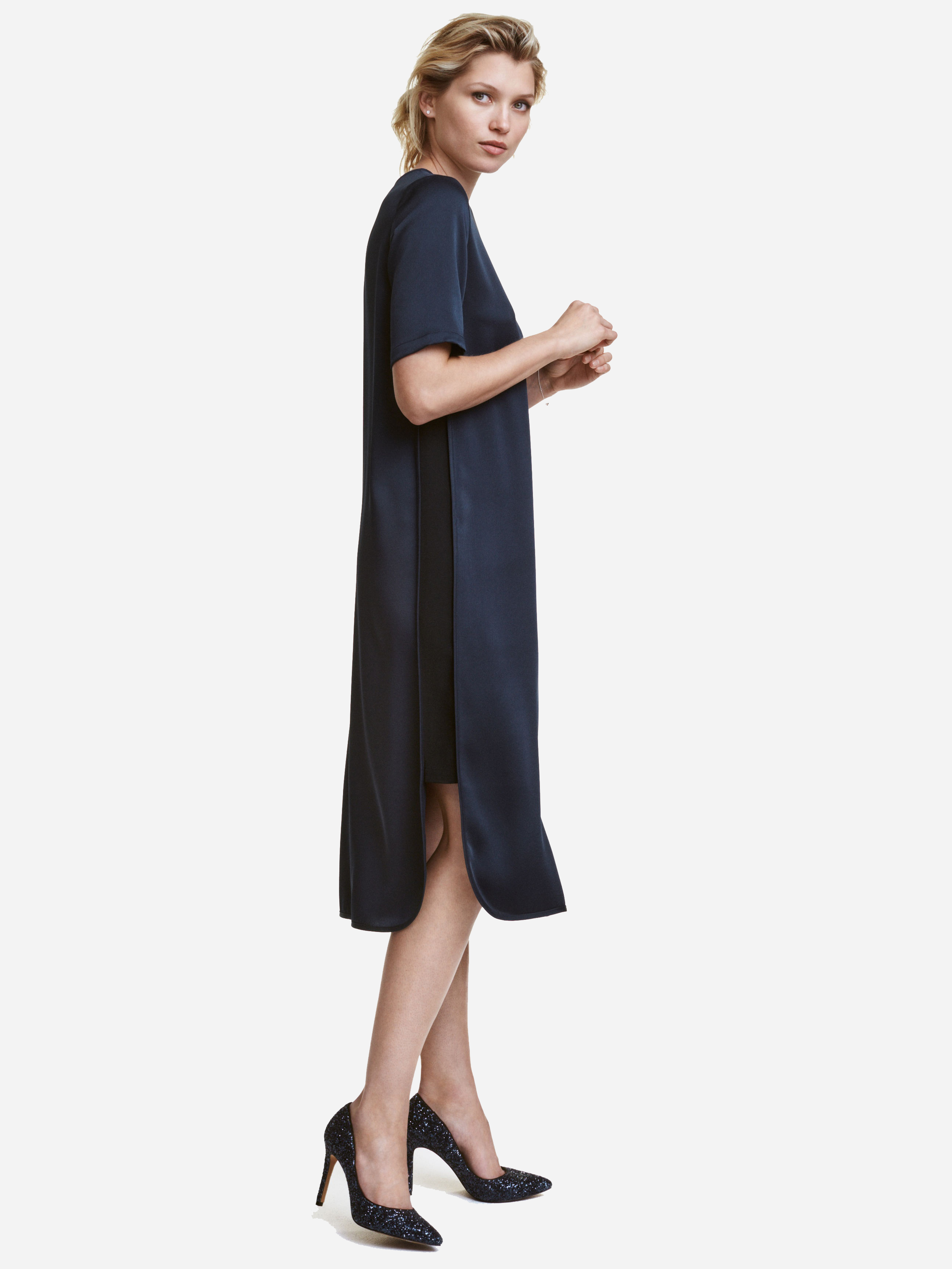 

Платье H&M 4565384 34 Темно-синее