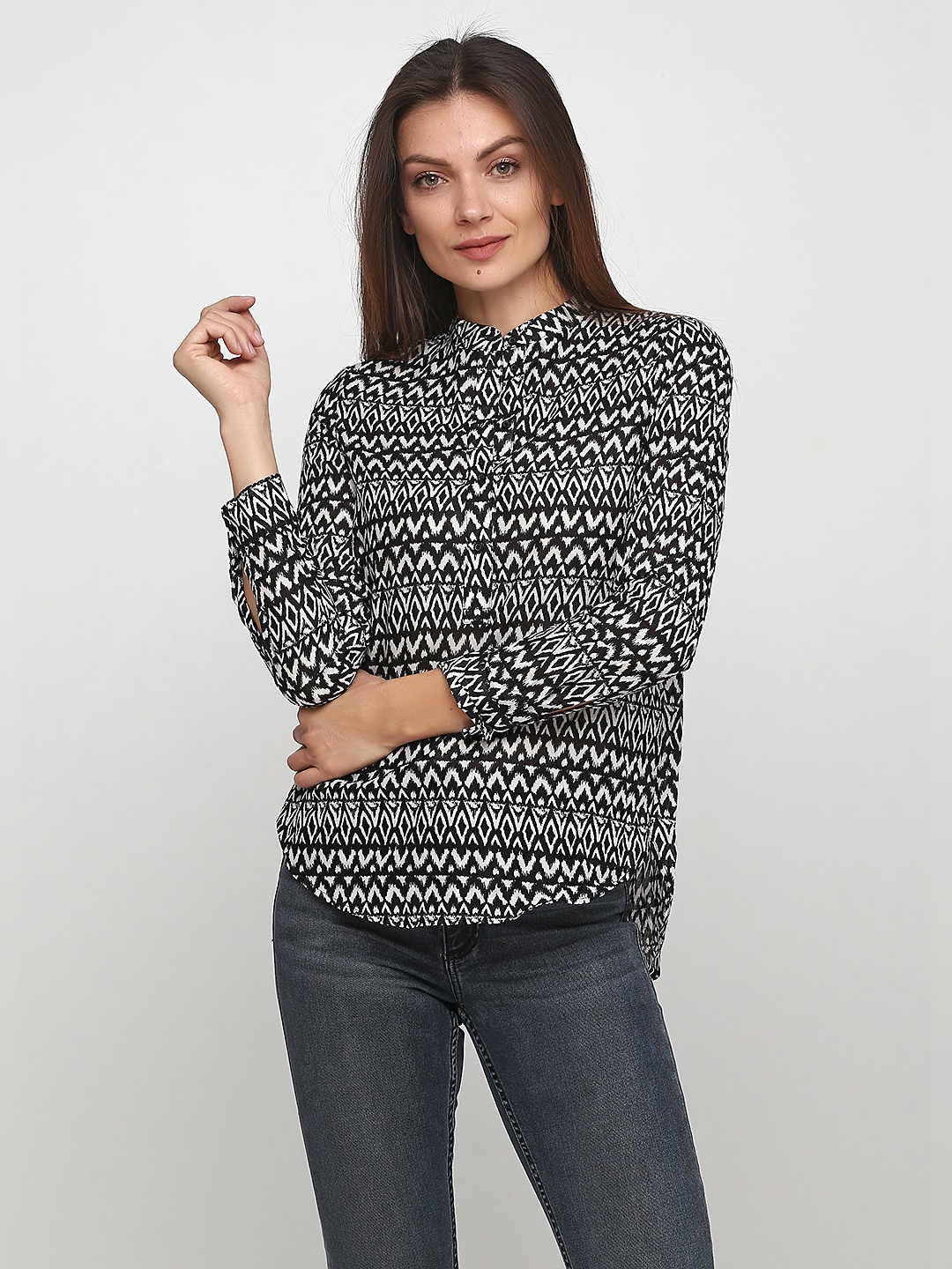 

Блузка H&M 3680413 32 Черная с белым