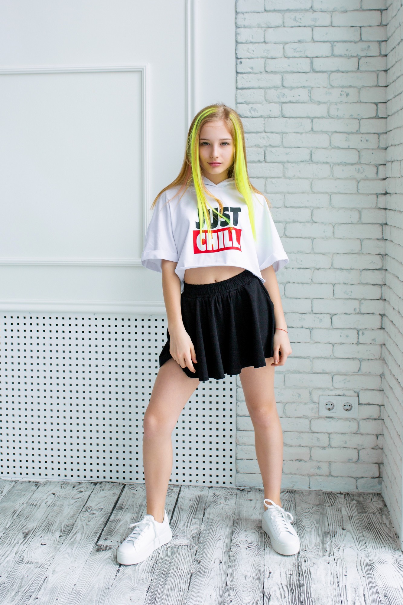 

Футболка-топ белая с капюшоном принт just chill My Space Girl 152-158 см Белый