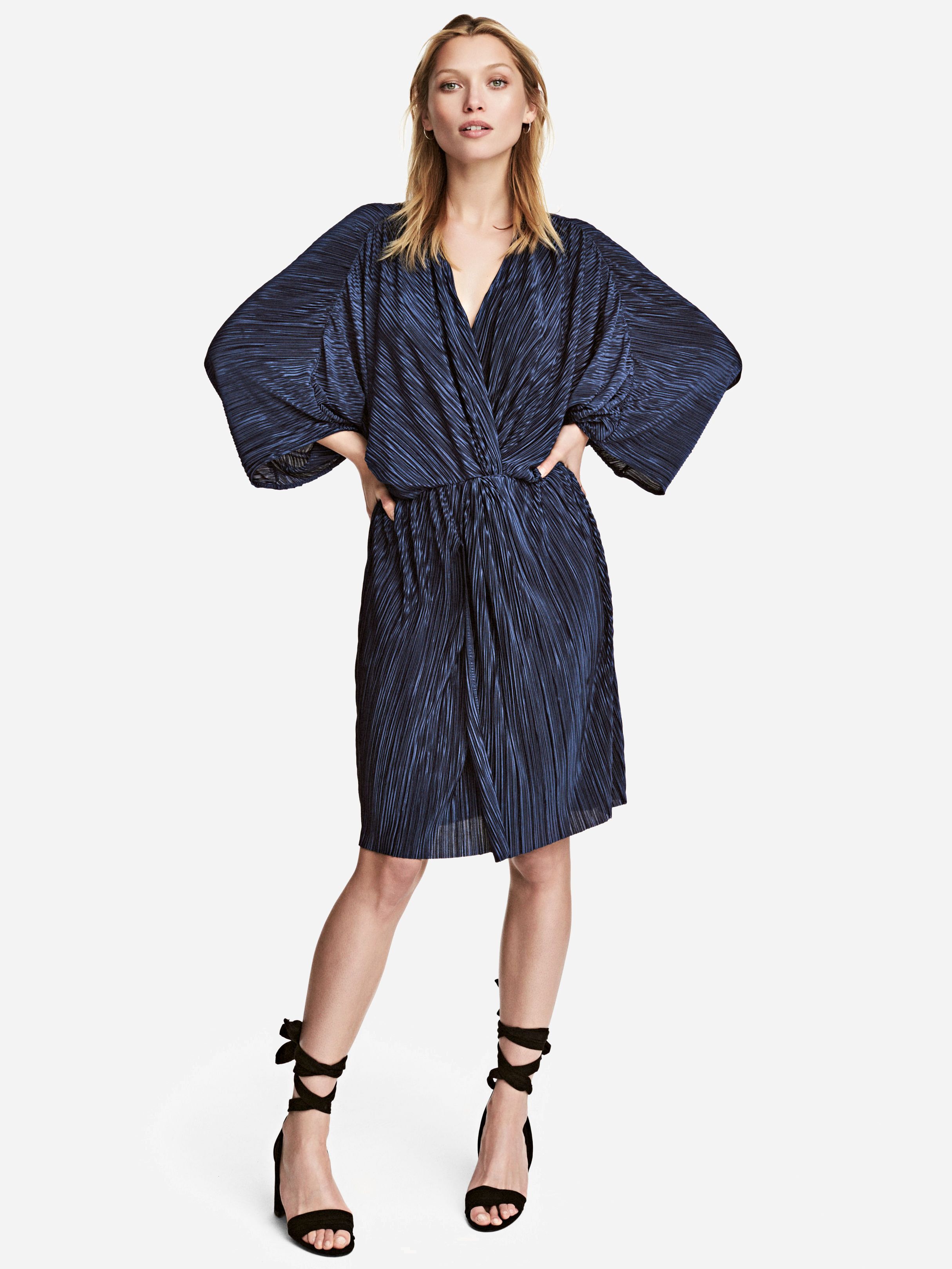 

Платье H&M 5043835-AAQJ M Темно-синее