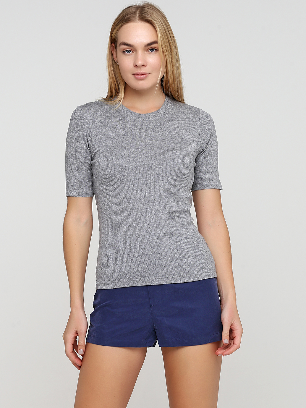 

Футболка H&M 257778 38 Серая