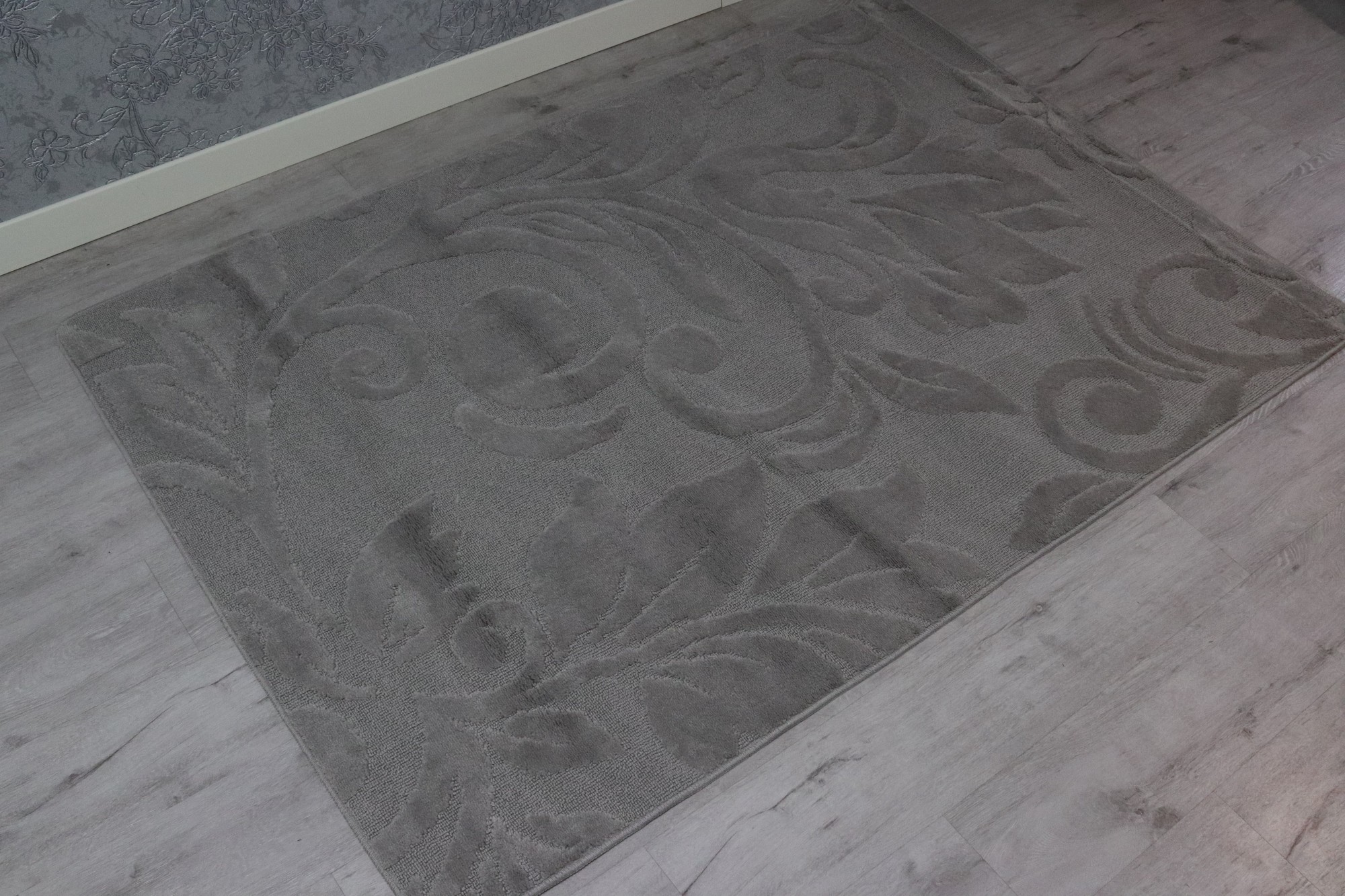 

Ковер на резиновой основе Vonaldi 120*180 см серый