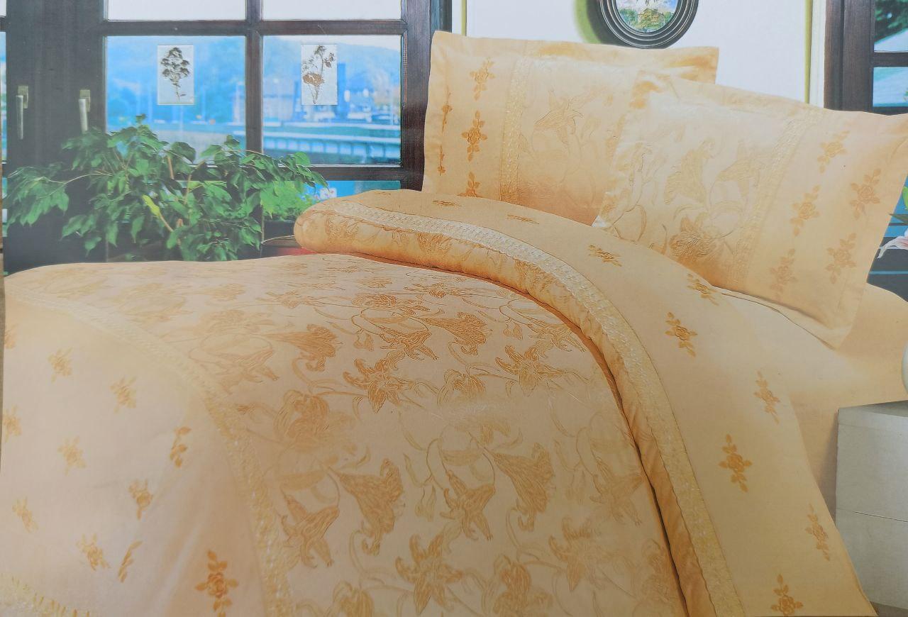 

Постельное белье семейное Vie Nouvelle жаккард с вышивкой JE366 200x220 Оранжево-Бежевый