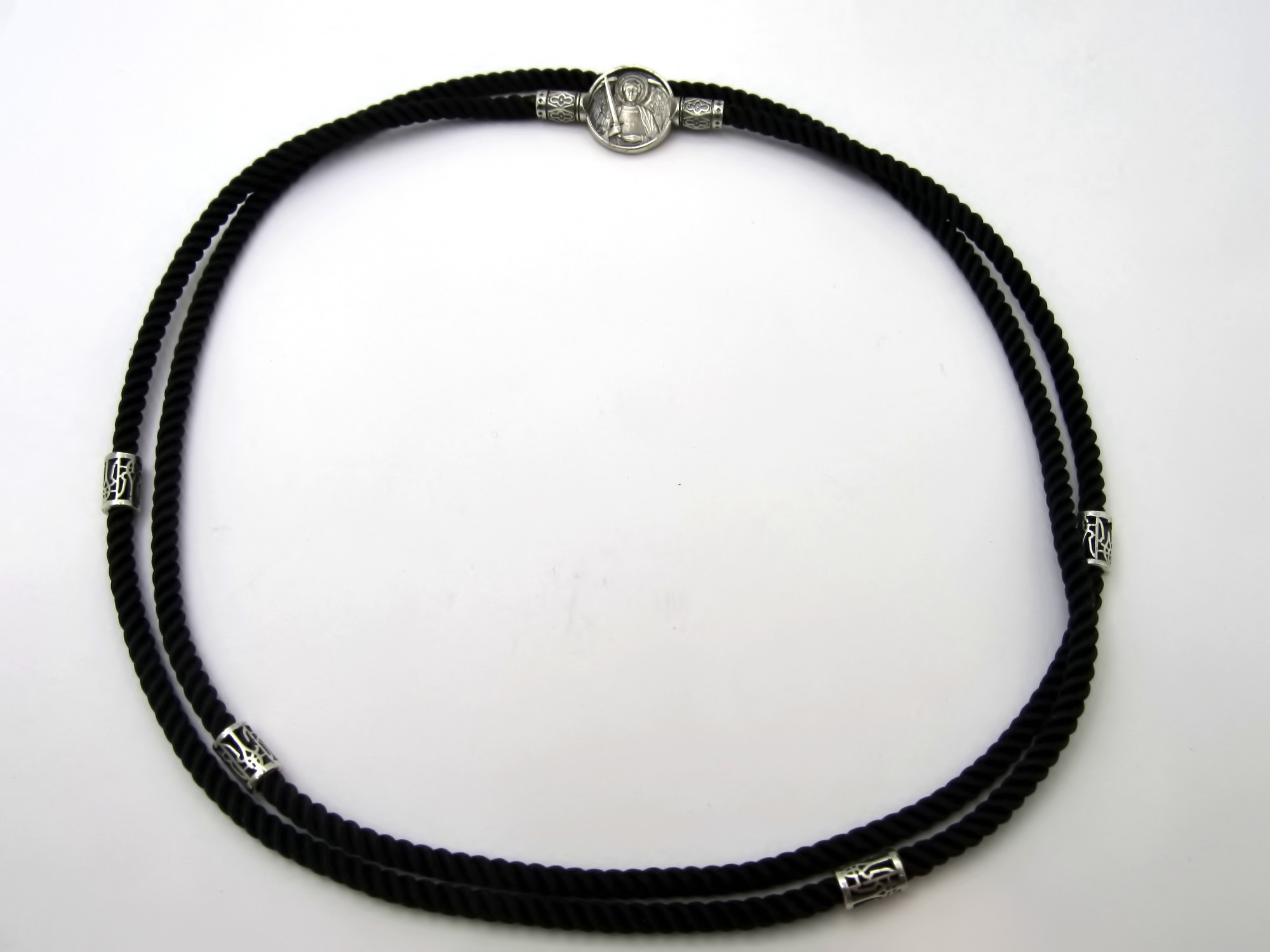

Шнур шелковый с серебряным замком SilverArtisan 1.71437 60 размер