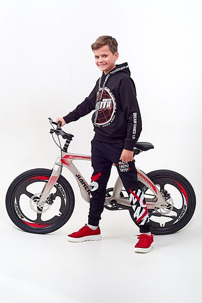 

Брюки спортивні Marions MB-2923 104 см чёрный и красный