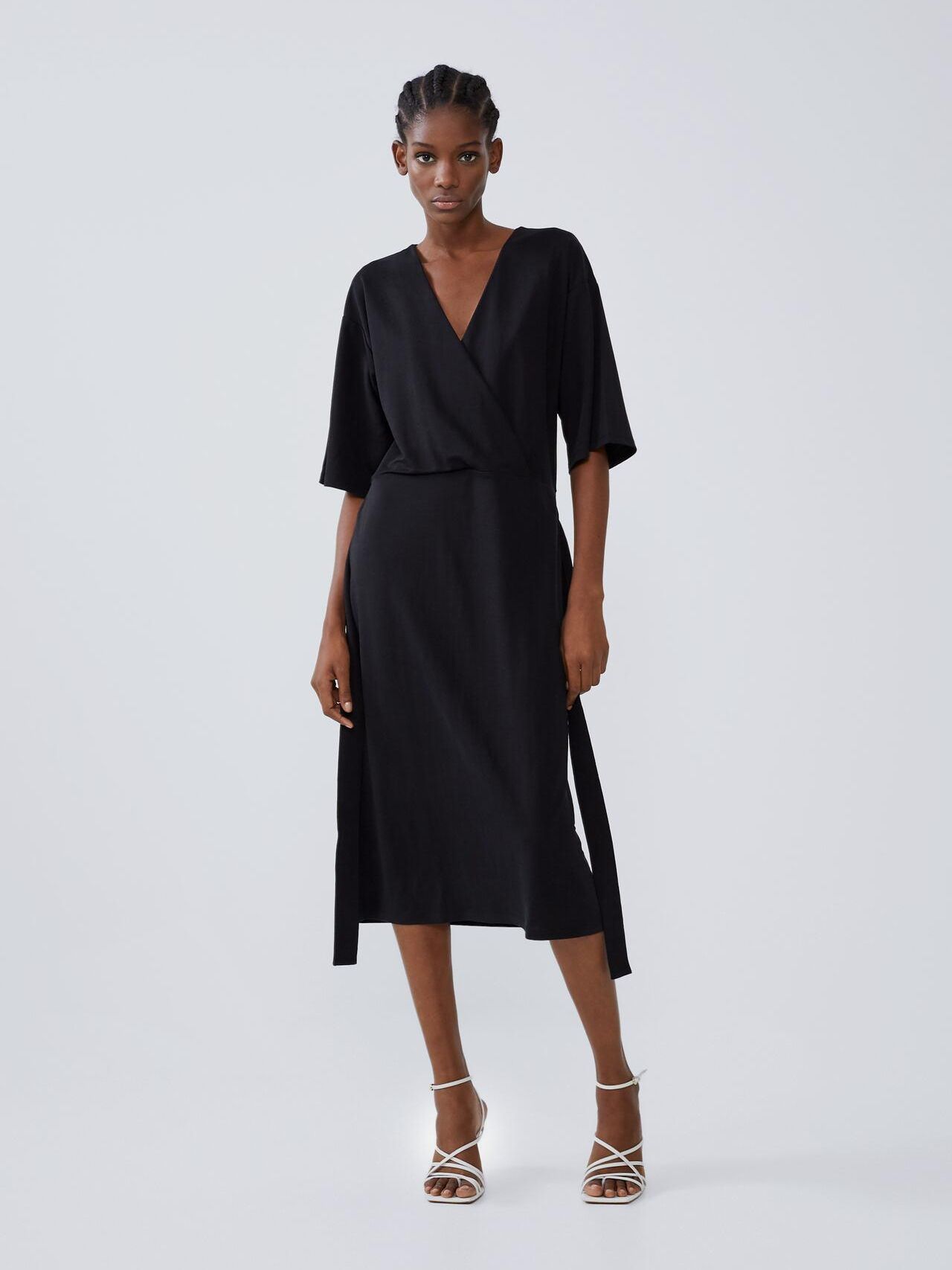 

Платье Zara 7901/855/800-AAAD L Черное