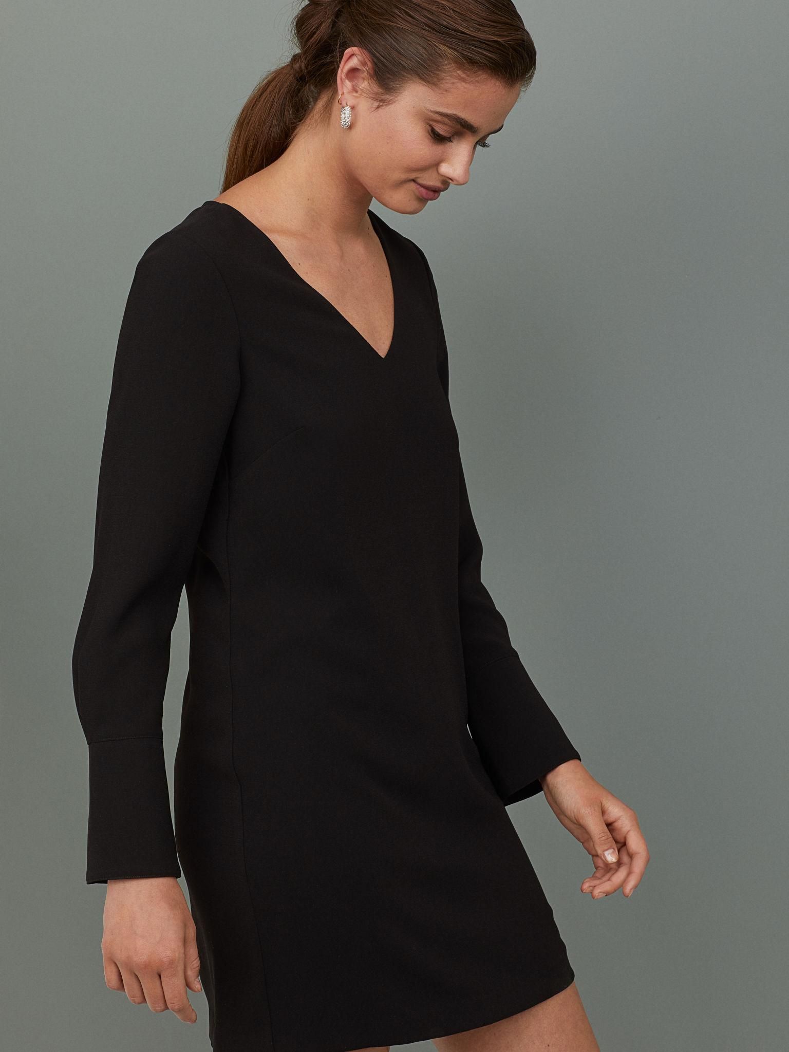 

Платье H&M 7834970-AAAD 46 Черное