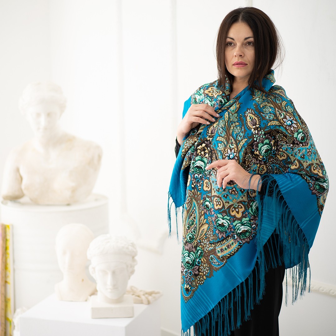 

Платок Fashionclub Вальс цветов Бирюзовый 140 х 140 см (827.3)