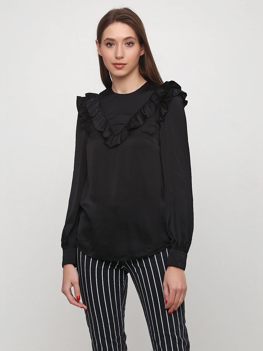 

Блузка H&M 0419068 34 Черная