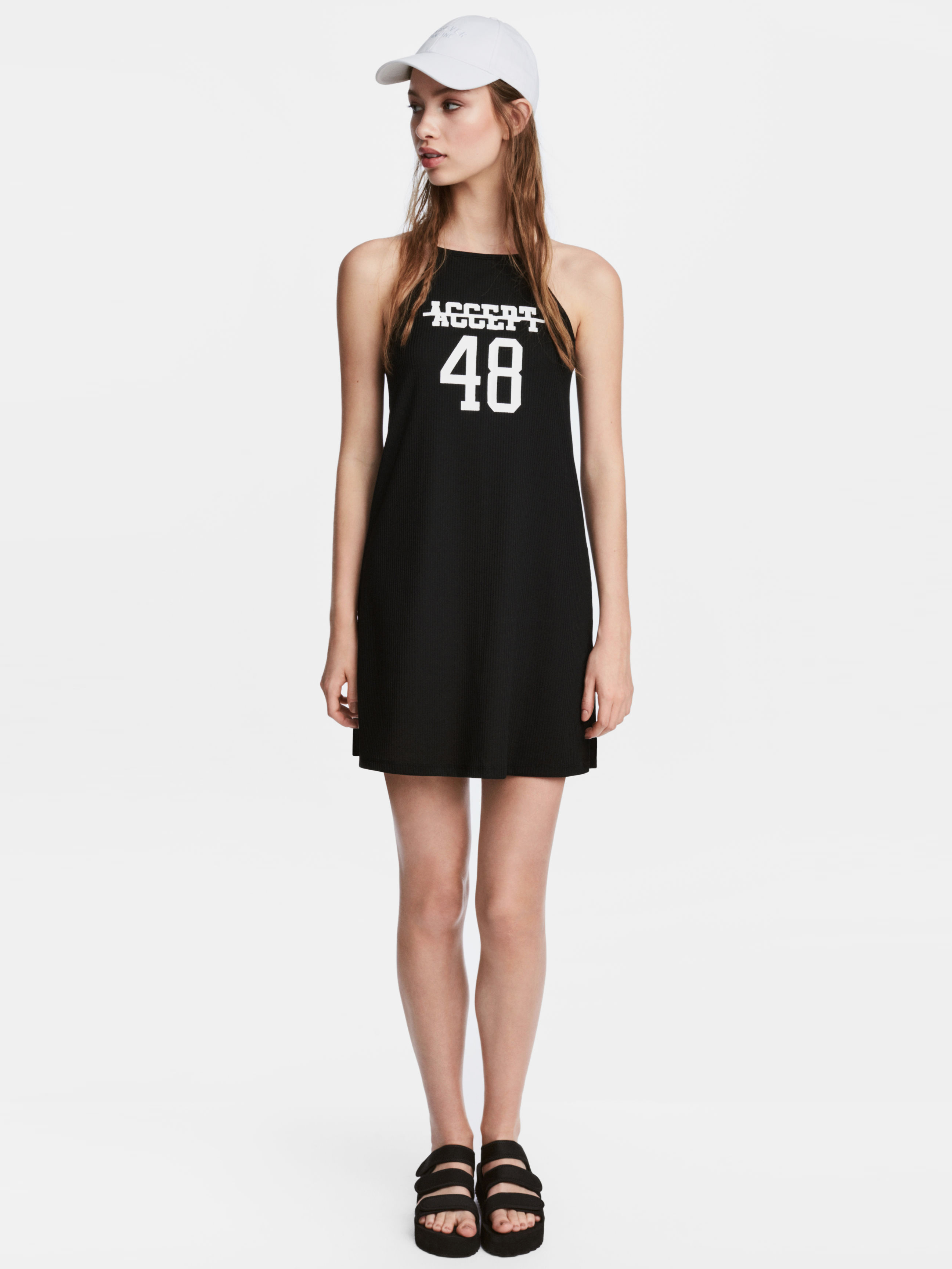 

Платье H&M 5186086 34 Черное