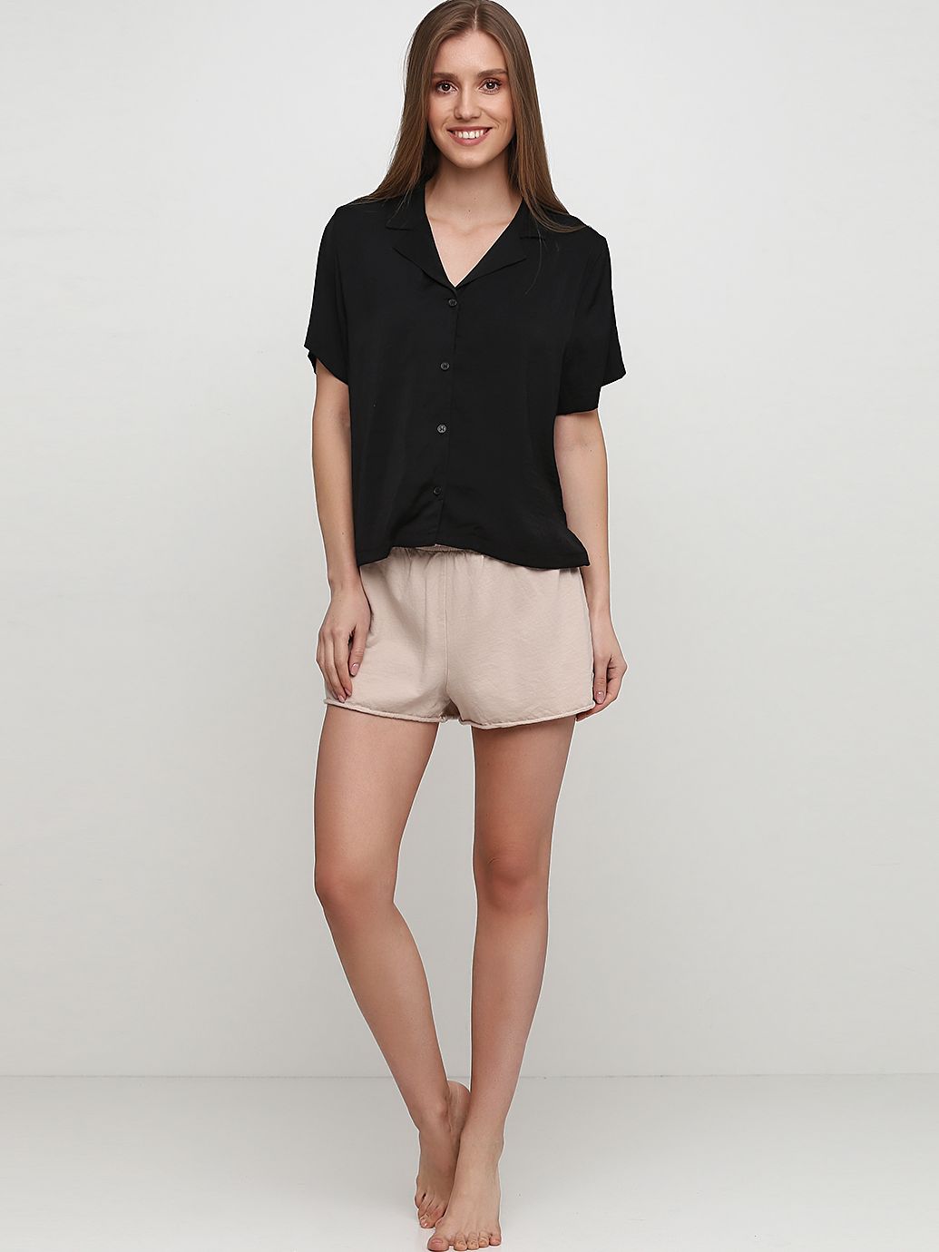 

Шорты H&M 0830376 S Бежевые
