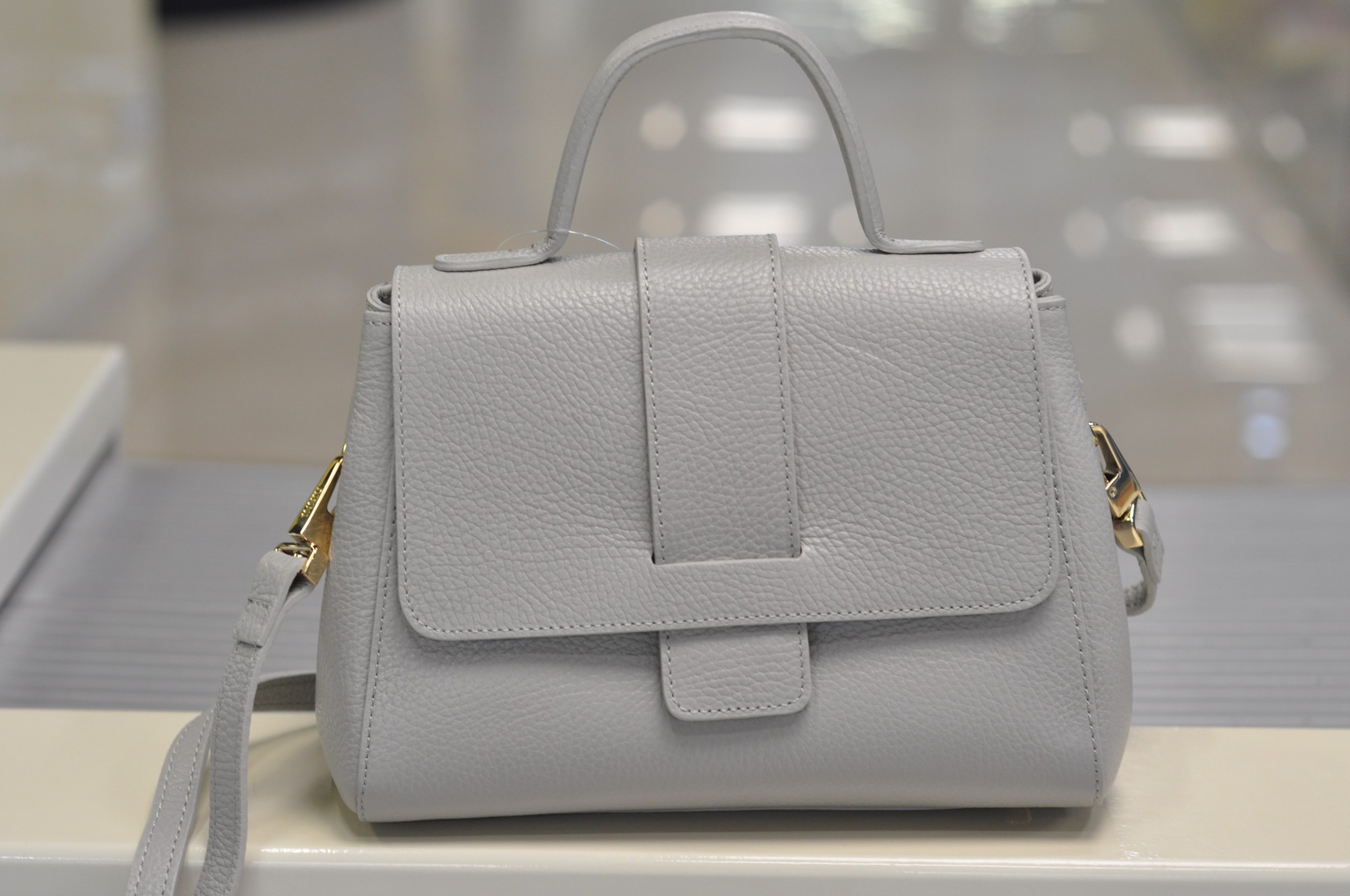 

Женская кожаная сумка Italian bag серая 550101