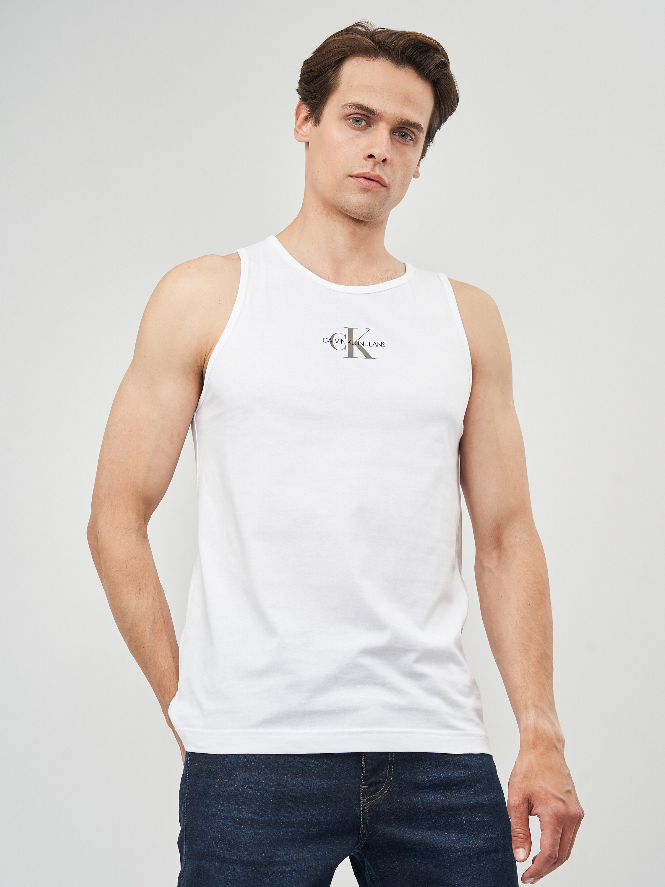 

Майка Calvin Klein Jeans Center Chest Monogram Tank Top J30J318512-YAF L White